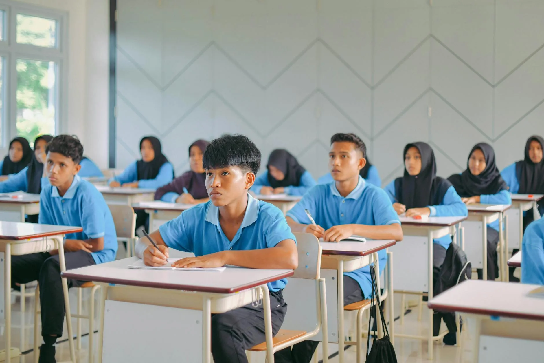 **Alt text:** Belajar Angka Anak Tk dengan kartu warna ceria.