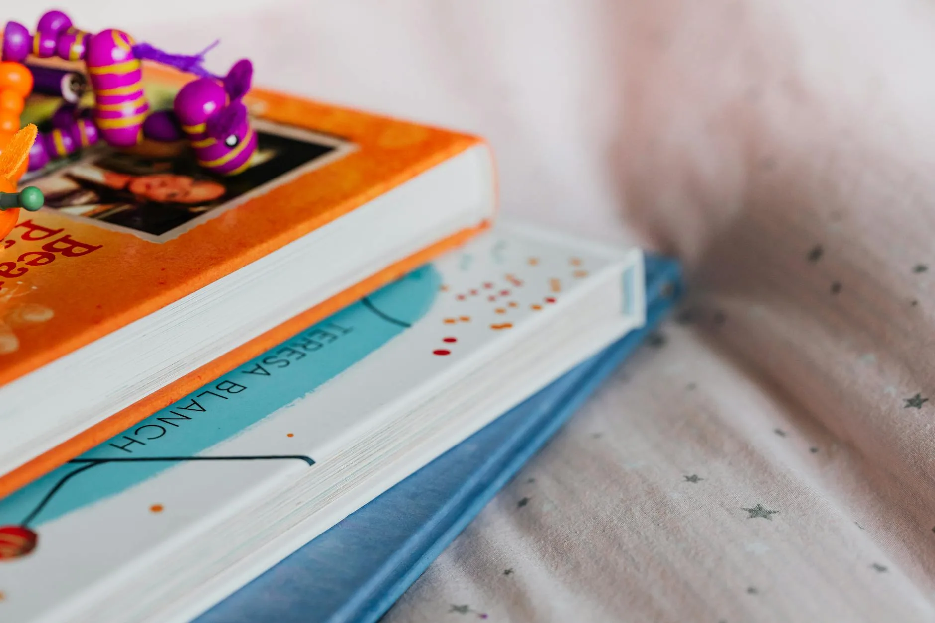 Gambar ilustrasi langkah membuat busy book anak
