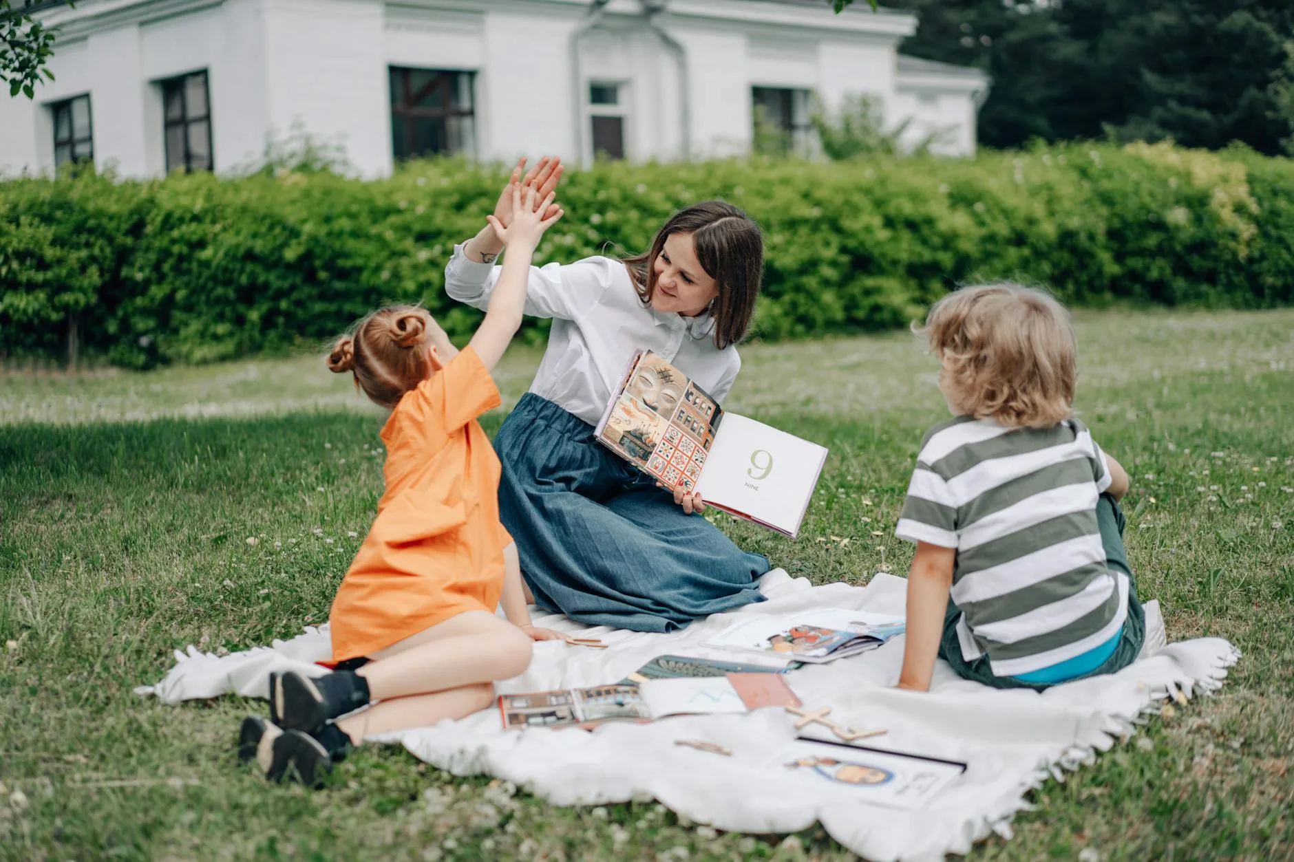 Photo by Mikhail Nilov on Pexels | Kegiatan Outdoor Anak TK illustration